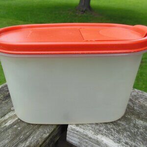 Modular Mates Tupperware med #2 storage box w flip-top lid frosted bottom orange